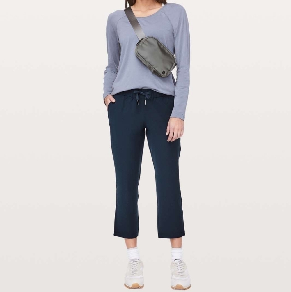 Lululemon True Navy On The Fly Crop Pants 10